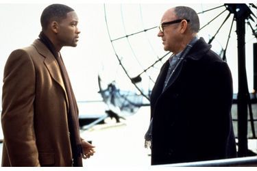 Thriller paranoïaque dans lequel Will Smith, avocat détenant la seule preuve d'un meurtre politique, doit échapper aux puissants services secrets de la NSA, aidé d'un ancien de la maison, interprété par Gene Hackman.