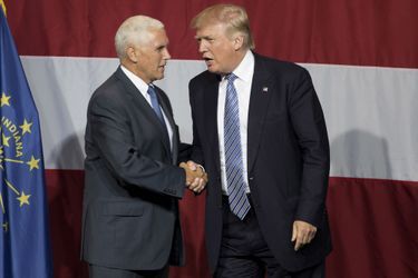 Donal Trump et Mike Pence, le 12 juillet 2016 lors d&#039;une réunion électorale du Parti républicain à Westfield, Indiana.