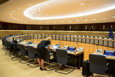 Dans la salle Robert-Schuman du bâtiment de la  Commission européenne, à Bruxelles, le 30 juin 2016.