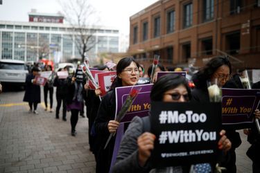 Les femmes sud-coréennes participent au mouvement #metoo.
