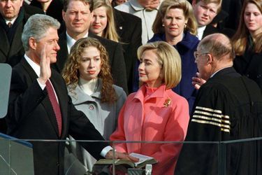 Bill, Hillary et Chelsea Clinton, en janvier 1997.