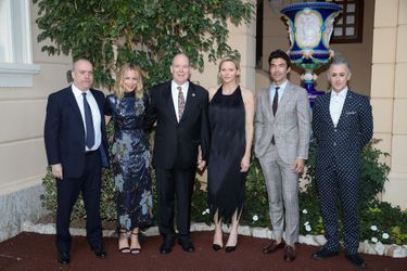 La princesse Charlène et le prince Albert II de Monaco avec Paul Giamatti, Maria Bello, Ian Anthony Dale et Alan Cumming, à Monaco le 16 juin 2019
