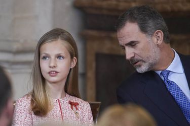 La princesse des Asturies Leonor et son père le roi Felipe VI d'Espagne à Madrid, le 19 juin 2019
