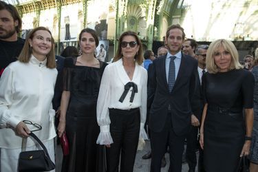 Carole Bouquet, Charlotte Casiraghi, Caroline de Monaco, Andrea Casiraghi et Brigitte Macron à Paris, le 20 juin 2019