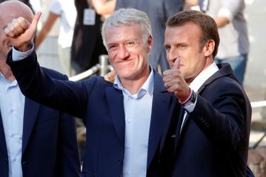 Didier Deschamps et Emmanuel Macron à l'Elysée, le 16 juillet prochain.