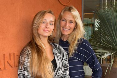 Estelle Lefébure et sa fille Emma Smet à Roland Garros, le 6 juin 2018