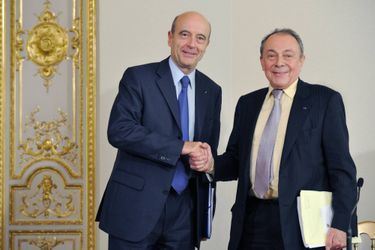 Alain Juppé a rendu hommage à Michel Rocard. Les deux hommes ont co-présidé ensemble la Commission sur le grand emprunt