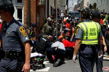 Une femme a été tuée dans une manifestation de néo-nazis et de suprémacistes blancs à Charlottesville, le 12 août 2017.
