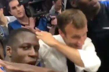 Emmanuel Macron a fait un dab avec Benjamin Mendy et Paul Pogba