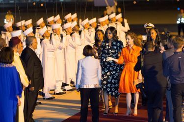 La princesse Lalla Salma du Maroc et Michelle Obama, sa mère et ses filles Malia et Sasha à Marrakech, le 28 juin 2016