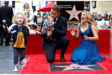 Ryan Reynolds, Blake Lively et leurs enfants James et Inez à Hollywood, le 15 décembre 2016
