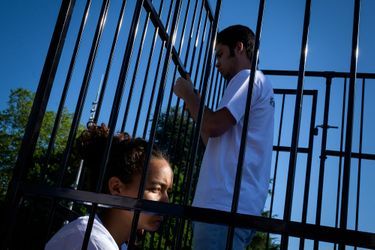 A Genève, les adolescents ont dénoncé la politique "excessive" des États-Unis consistant à séparer les familles de migrants traversant illégalement leur frontière sud.