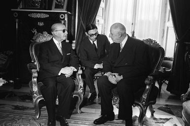 Le général Franco reçoit Charles de Gaulle dans son palais madrilène, le 8 juin 1970.