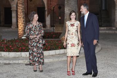 L&#039;ex-reine Sofia, la reine Letizia et le roi Felipe VI d&#039;Espagne à Palma de Majorque, le 4 août 2017