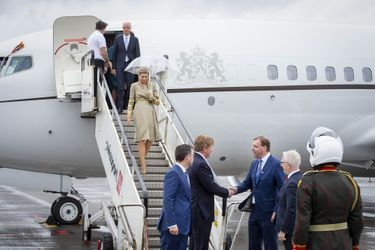 La reine Maxima et le roi Willem-Alexander des Pays-Bas à leur arrivée à Dublin, le 12 juin 2019