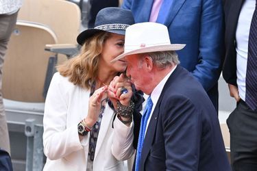 L'ex-roi Juan Carlos d'Espagne et sa fille aînée l'infante Elena à la finale de Roland-Garros à Paris, le 9 juin 2019