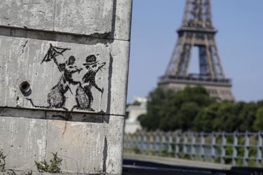 Une des oeuvres revendiquées par Banksy, à Paris. 
