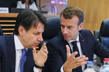 Giuseppe Conte et Emmanuel Macron à Bruxelles dimanche.