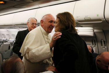 Le pape François et notre journaliste Caroline Pigozzi.