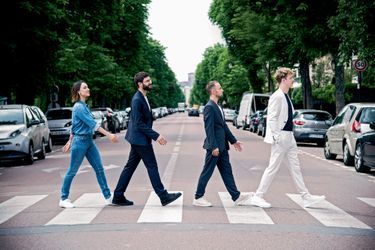 Remake de l’album « Abbey Road » des Beatles, par les quatre plus grands youtubeurs français, près du Jardin d’acclimatation, le 31 mai. 