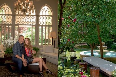 Avec sa femme, Claudine, chez lui à Gemmayzé, le plus vieux quartier de Beyrouth. Sa vision du paradis : une fontaine orientale, des orangers, des bananiers, des lauriers-roses et des jasmins. 