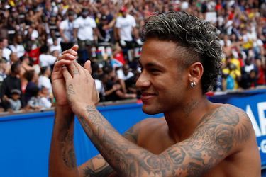 Neymar présenté au Parc des Princes samedi