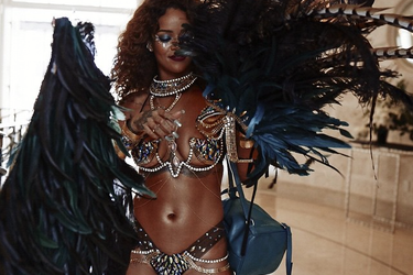 Rihanna dévoile les coulisses du carnaval de la Barbade