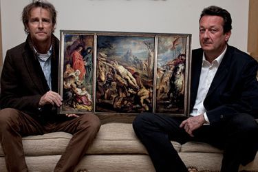 Roland et son cousin germain Arnaud avec « L’érection de la Croix » de Rubens, acheté par leur arrière-grand-père Théodore Tufer. C’est une reproduction, l’original est au Louvre…