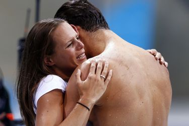 A Londres, en 2012, il remporte l’or au 50m nage libre. Ici avec Laure Manaudou
