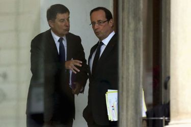 Jean-Pierre Jouyet et François Hollande à l&#039;Elysée en janvier 2013.