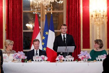 Emmanuel et Brigitte Macron ont reçu en mars à l'Elysée Henri et Maria Teresa de Luxembourg. 