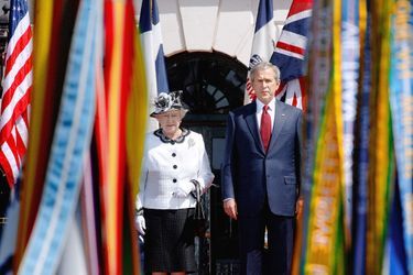 La reine Elizabeth II avec le président des Etats-Unis George W. Bush à Washington, le 7 mai 2007
