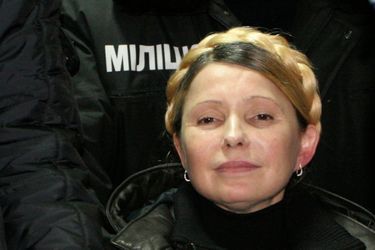Ioulia Timochenko à sa sortie de l'hôpital pénitentiaire de Kharkiv.