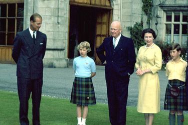 La reine Elizabeth II avec le président des Etats-Unis Dwight D. Eisenhower à Balmoral, le 29 août 1959