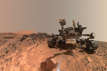 Le robot Curiosity sur Mars.