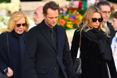 Sylvie Vartan, David Hallyday et Laura Smet aux obsèques de Johnny Hallyday à Paris le 9 décembre 2017