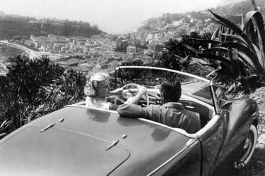 Grace Kelly sur la Départementale 37, surplombant la principauté de Monaco, dans «La main au collet» avec Cary Grant en 1954. 