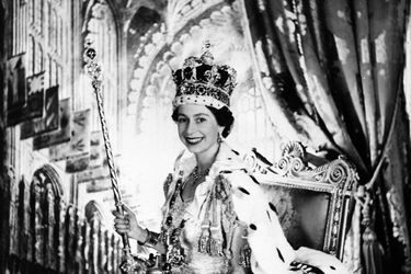 La reine Elizabeth II, lors de son couronnement, le 2 juin 1953.