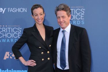 Hugh Grant et Anna Eberstein aux Critics' Choice Awards à Los Angeles, le 11 décembre 2016