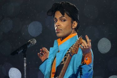 Prince sur scène durant le Super Bowl en 2007.