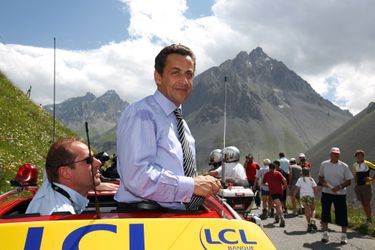 Nicolas Sarkozy aux côtés de Christian Prudhomme, le directeur du Tour, lors de l&#039;étape Val d&#039;Isère-Briançon, le 17 juillet 2007. 
