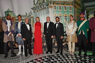 La princesse Charlène et le prince Albert II de Monaco avec le roi Carl XVI Gustaf et le prince Carl Philip de Suède, à Monaco le 26 mai 2019