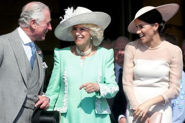 Meghan Markle déjà complice avec le prince Charles et Camilla.