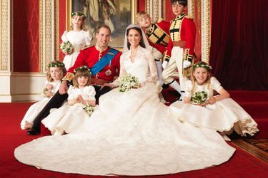 Kate Middleton dans sa robe de mariée Alexander McQueen le 29 avril 2011, jour de ses noces avec le prince William 