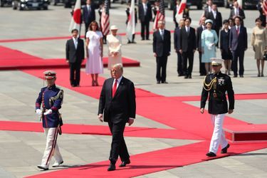 L'impératrice Masako, l'empereur Naruhito du Japon, la princesse Kiko et le prince Akishino avec Donald et Melania Trump à Tokyo, le 27 mai 2019