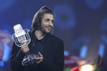 Salvador Sobral le soir de sa victoire à l&#039;Eurovision en 2017. 