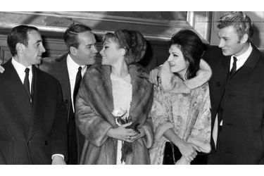 Le 15 avril 1968, Dalida, Charles Aznavour et Johnny Hallyday assistent au mariage civil de leurs amis, le réalisateur Richard Balducci et la championne de ski devenue actrice Gisèle Sandré.