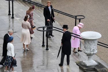 La reine Elizabeth II avec le prince Harry, les princesses Eugenie et Beatrice d'York et le duc et la duchesse de Gloucester à Londres, le 29 mai 2019