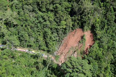 Un glissement de terrain à Yurimaguas après le tremblement de terre 