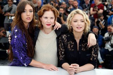 Adèle Exarchopoulos, Justine Triet et Virginie Efira au Festival de Cannes le 25 mai.